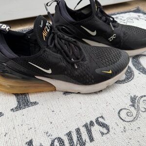 Nike 270 Black and orange  Athletic Shoes